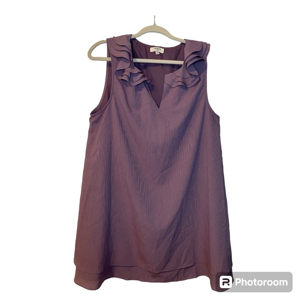 Umgee lavender dress with amazing ruffled neckline.  Fully lined, flowy Sz M NN